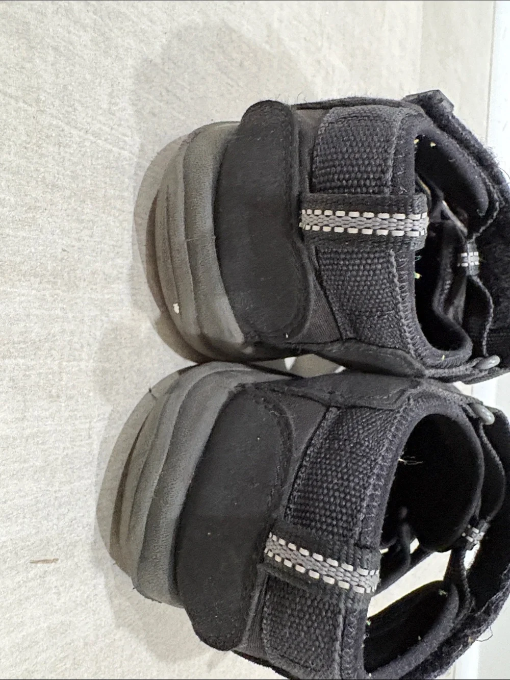 Keen Kids Closed-Toe Outdoor Sandals, size 3